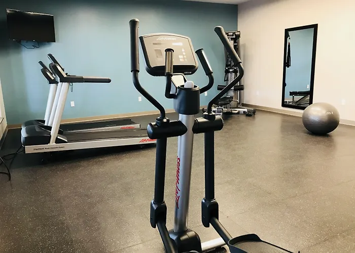 Fairfield By Marriott & 4* Page