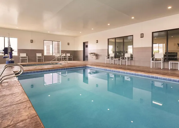 Hotel Fairfield By Marriott & 4*