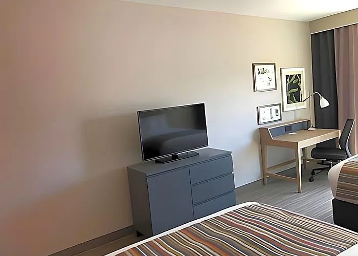 Fairfield By Marriott & Hotel Page