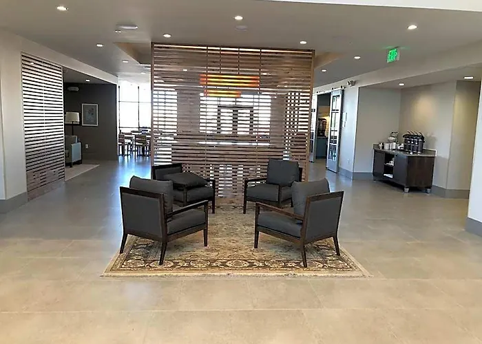 Hotel Fairfield By Marriott & Page