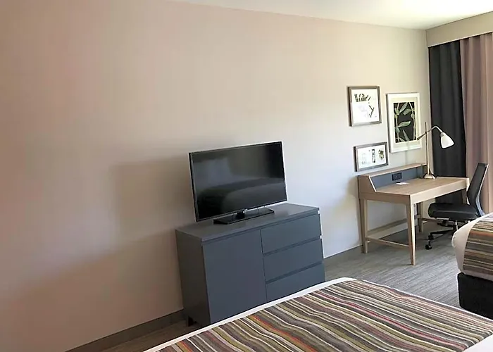 Fairfield By Marriott & Hotel