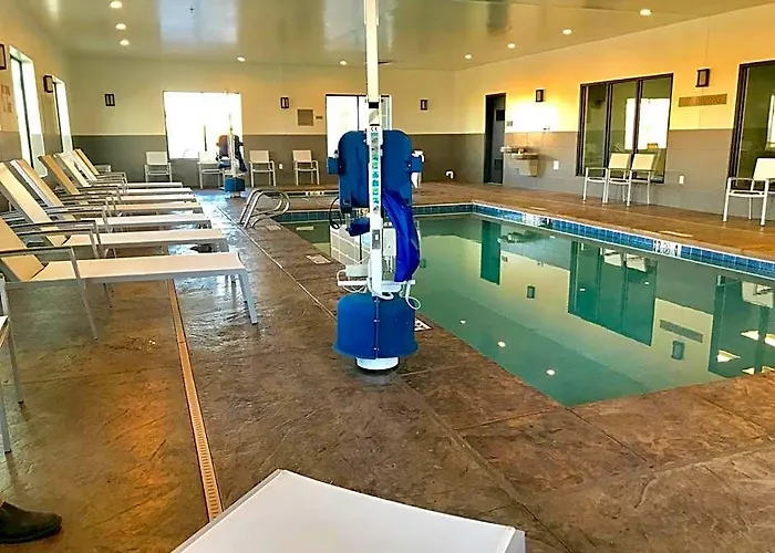 Fairfield By Marriott & Hotel 4*