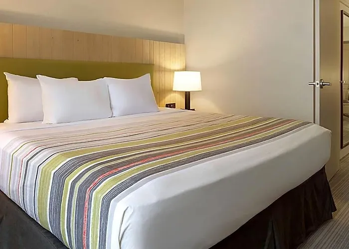 Fairfield By Marriott &