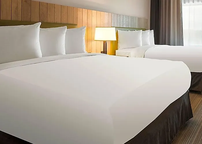 Fairfield By Marriott & Hotel Page