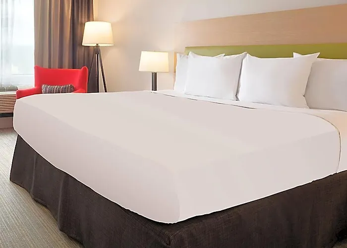 Fairfield By Marriott & Hotel 4*