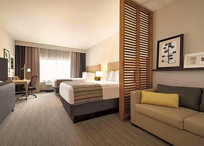 Fairfield By Marriott & Hotel