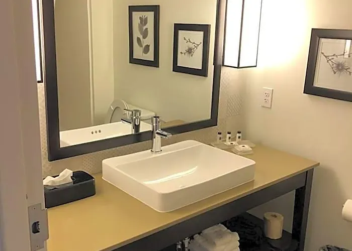 Hotel Fairfield By Marriott &