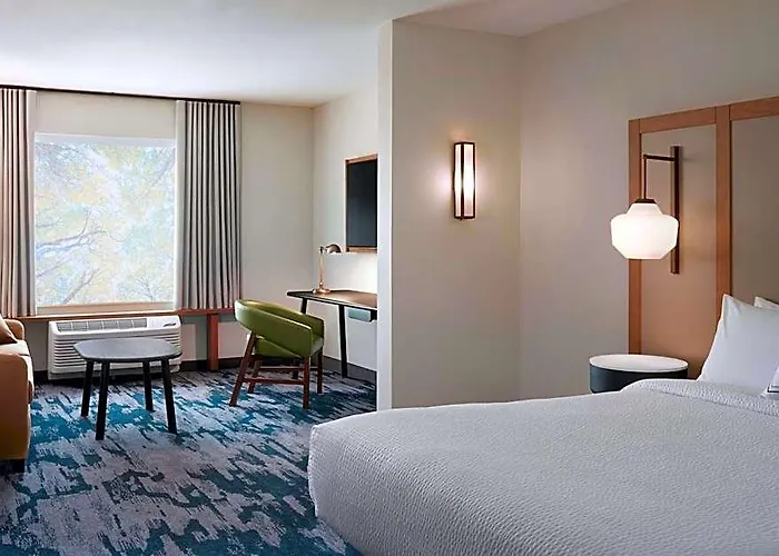 Fairfield By Marriott & Page
