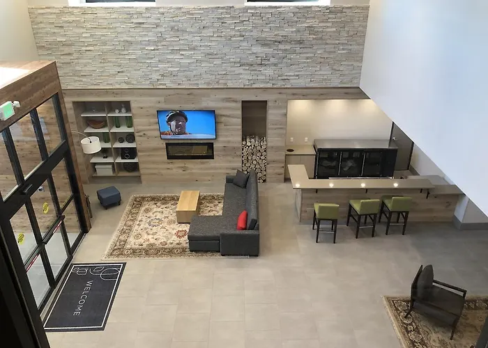 Fairfield By Marriott & Hotel Page