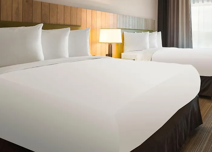 Fairfield By Marriott & Hotel